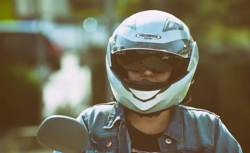 Casco Jet o Demi-Jet - Quale Scegliere per la Tua Moto?