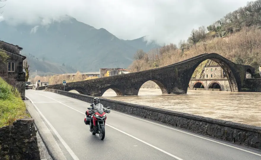 Lucca-Siena in moto - La guida definitiva per un viaggio perfetto