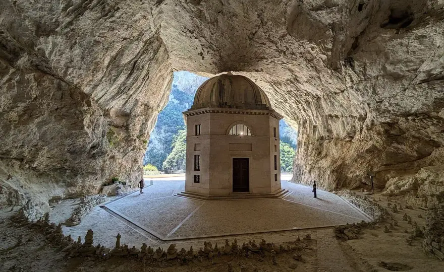 Tempio del Valadier - Visita tra grotta e storia (2026)