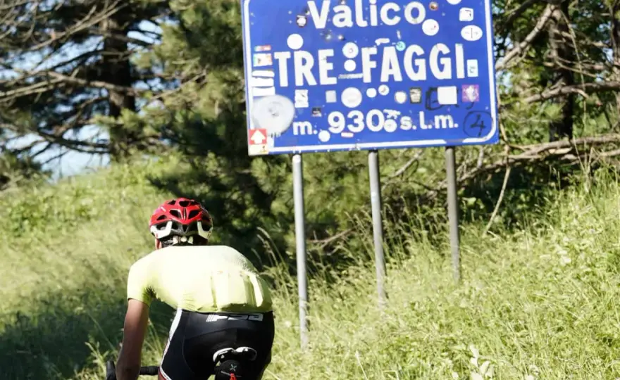 Valico Tre Faggi in Moto - Guida Completa per il Tuo Viaggio