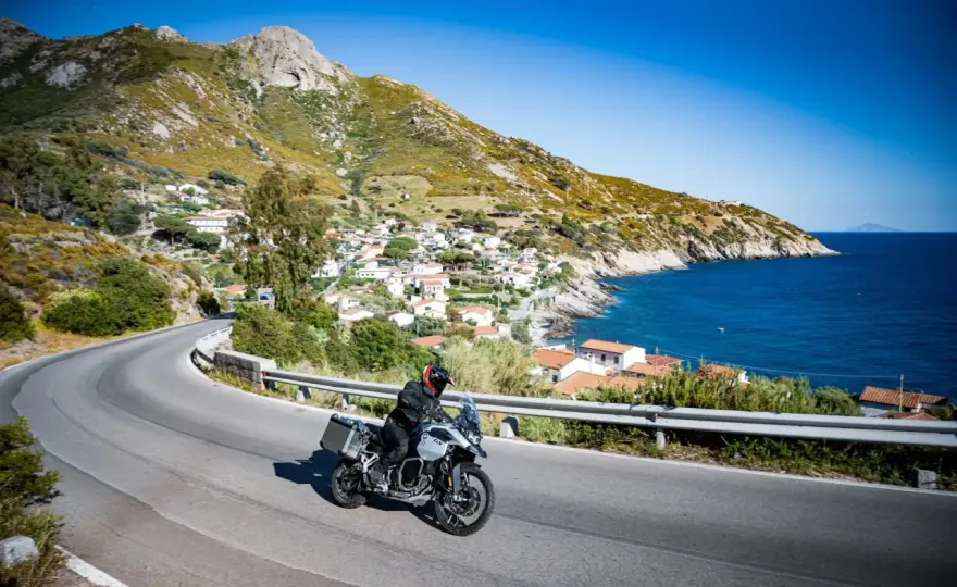 Isola d'Elba in moto - Cosa vedere per un viaggio perfetto?