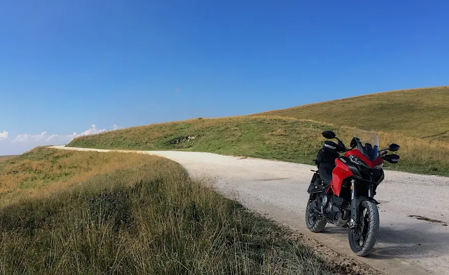 Passo Branchetto in Lessinia - La guida per un giro in moto perfetto