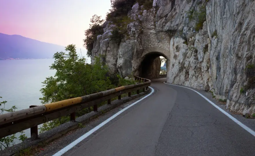 Strada della Forra in moto - La guida definitiva per un giro perfetto