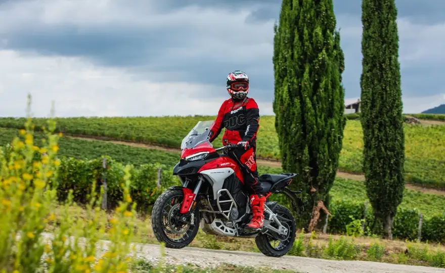 Val d'Orcia in moto - Itinerari perfetti e consigli utili