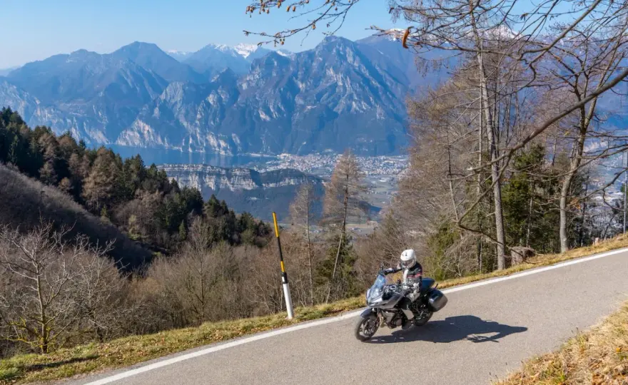 Giro in moto Lago di Garda - L'itinerario perfetto