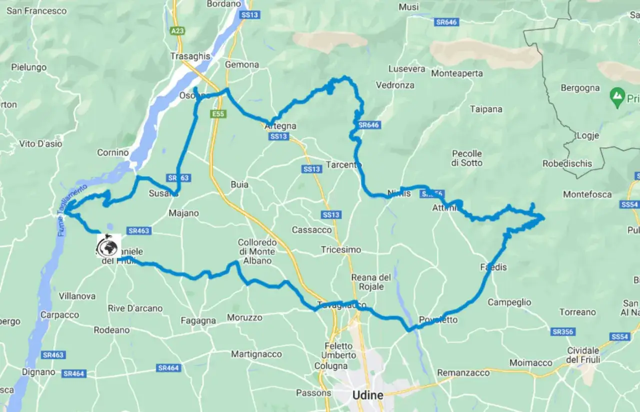 Percorso motociclistico attraverso la sella Carnizza, toccando Gemona, Artegna e le colline vicino a Udine.