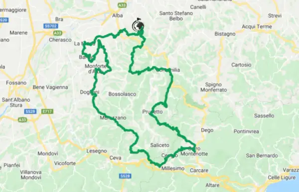 Percorso di un giro in moto in Lombardia per mezza giornata, con tappe tra Monforte d'Alba, Bossolasco e Millesimo.